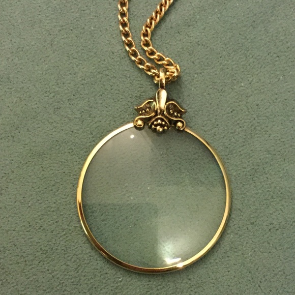 vintage avon magnifying glass necklace
