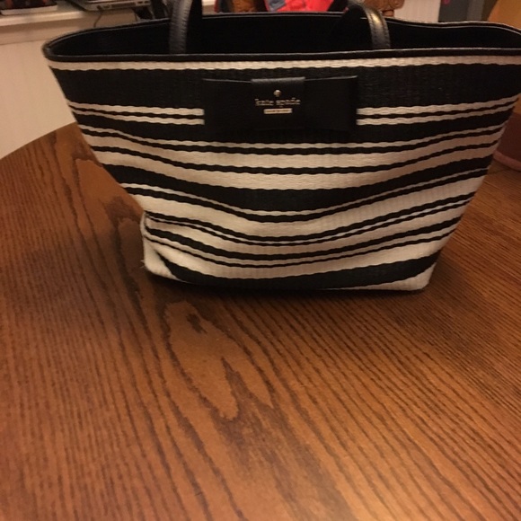 kate spade Handbags - Kate spade bow stripe tote