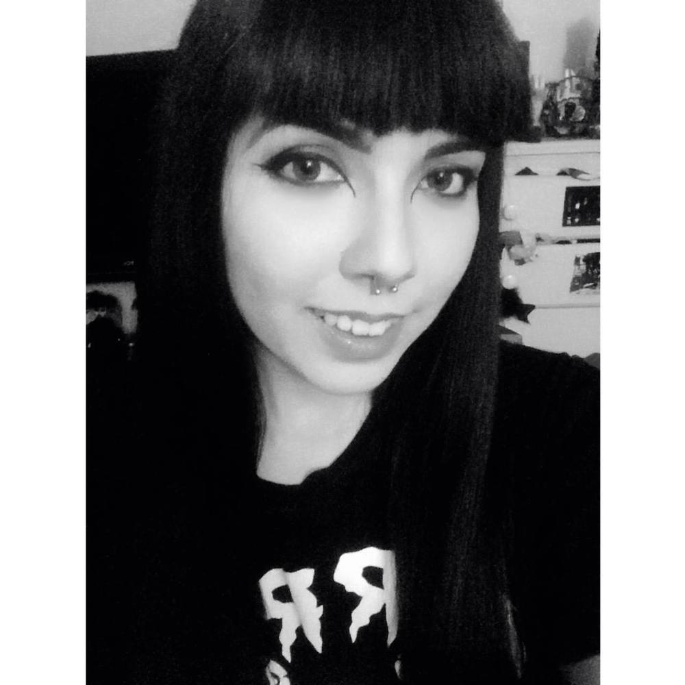 Meet your Posher, Myriam