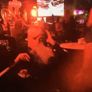 Meet your Posher, Monica