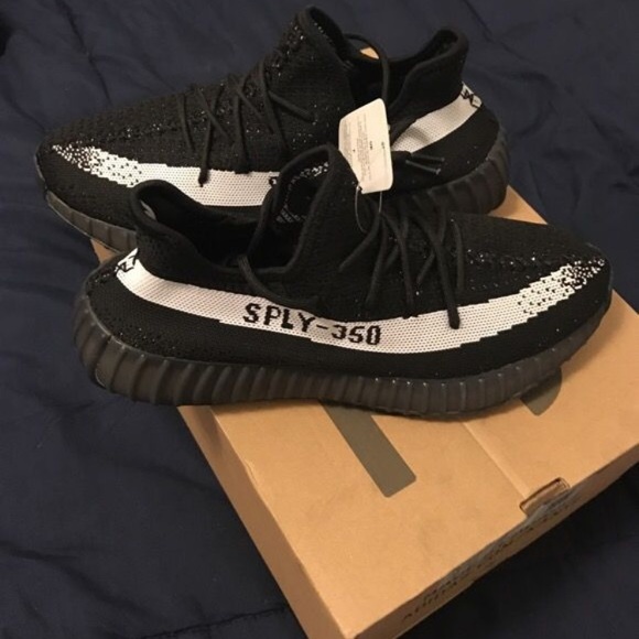 Adidas Yeezy Boost 350 V2 size 8 main image 5