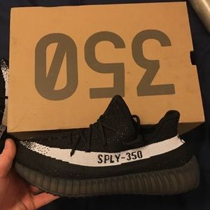 Adidas Yeezy Boost 350 V2 size 8