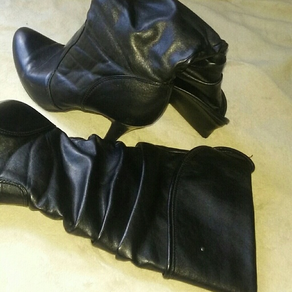 Sz.9 "NICOLE" Boots - Picture 7 of 7