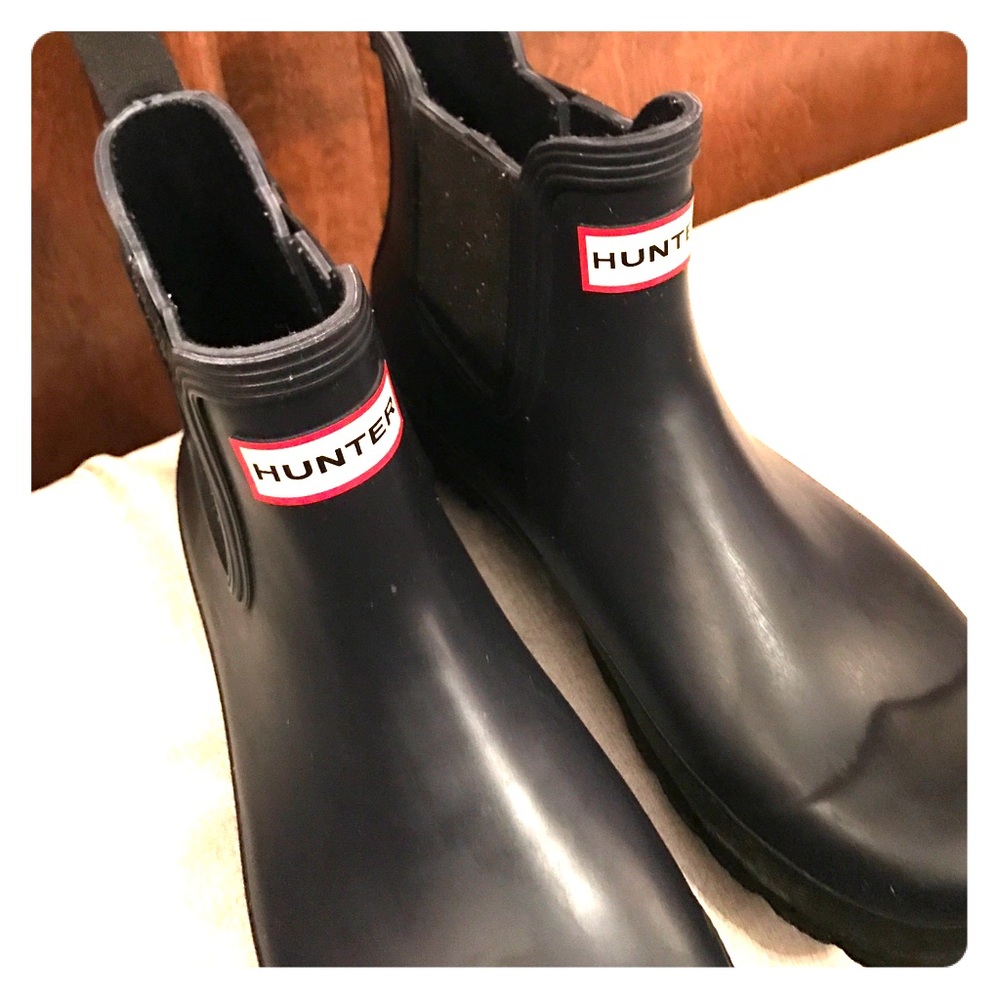 Lovely Hunter ankle boots