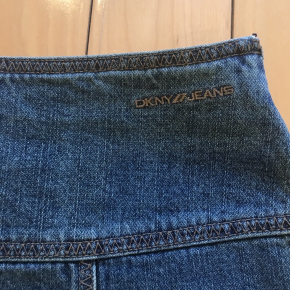 DKNY JEANS SKIRT🌺🌸❤ - Picture 2 of 5