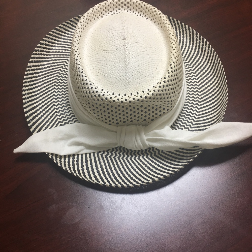 Town Talk Kentucky Derby pin stripe straw hat