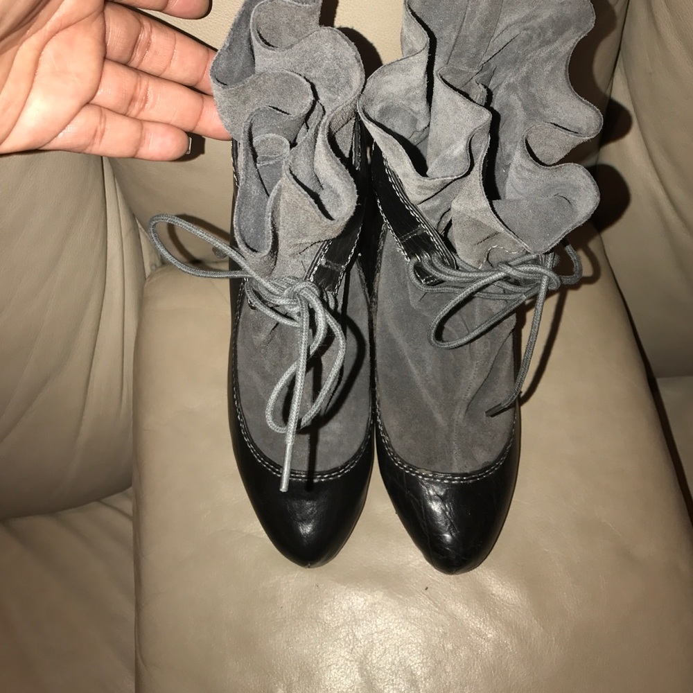 STEVE MADDEN BOOT SIZE 5M