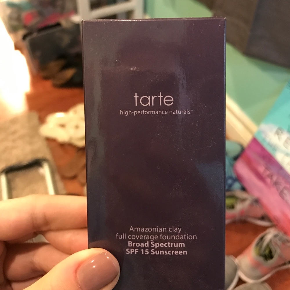 Tarte Amazonian clay full coverage foundation