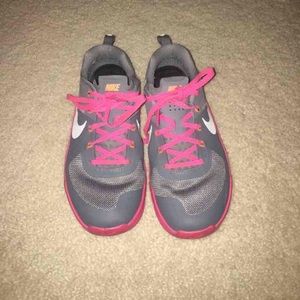 Nike metcons size 7