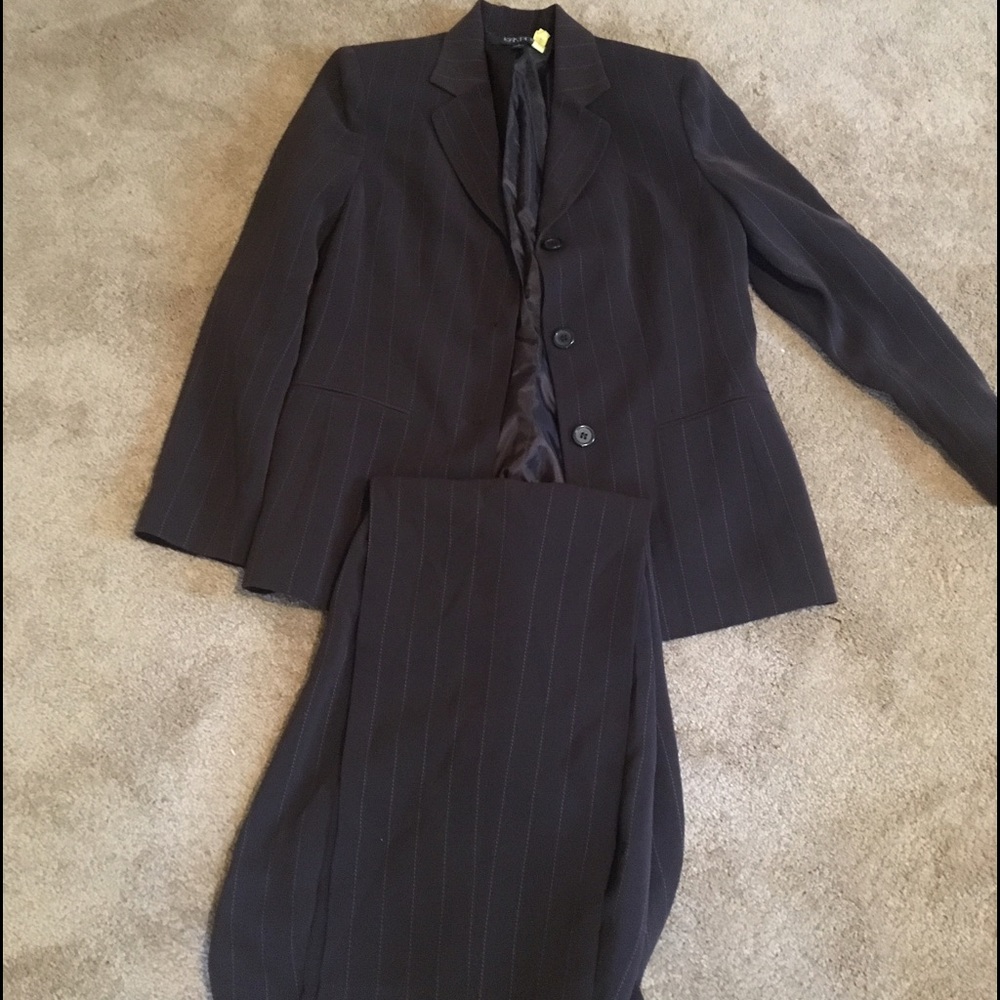 Women's Suit
