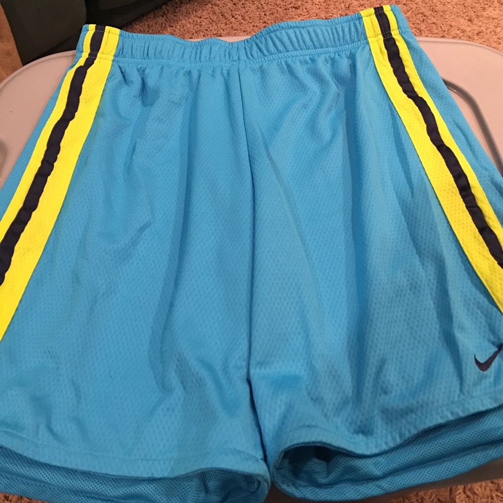 Buy 2 get 1 free***Girls xl Nike shorts
