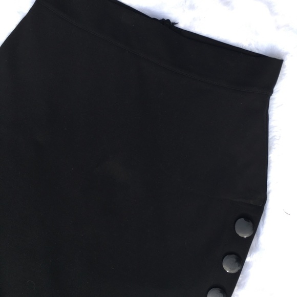 🆑New- BLACK PENCIL SKIRT WITH BUTTON UP SIDE - Picture 2 of 2