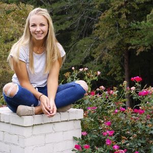 Meet your Posher, Lisa