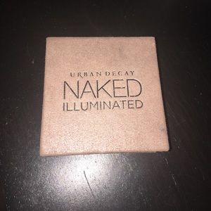 Urban decay Naked Illuminated: Aura