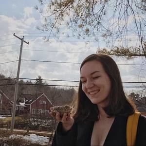 Meet your Posher, Iris