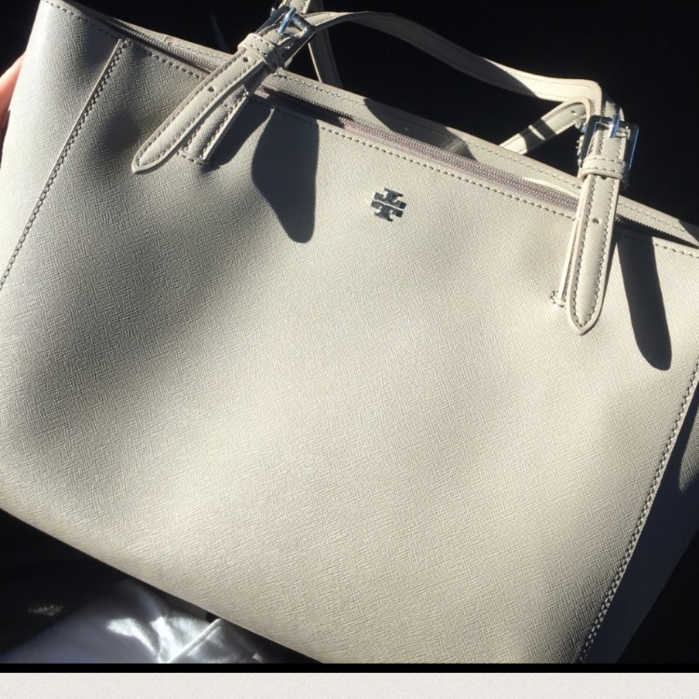 tory burch york tote bag in french gray