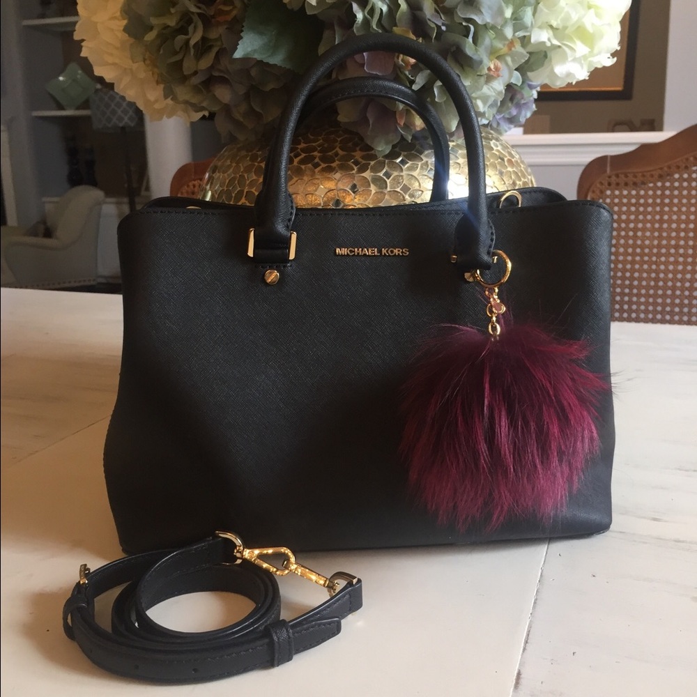 **SOLD**Like NEW MK Savannah Large Black