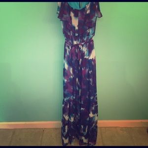 Beautiful floral sun dress.