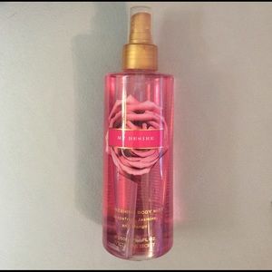 Victoria's Secret Refreshing Body Mist