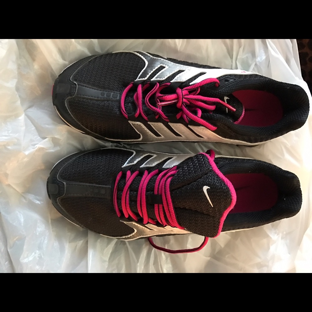 Nike Shox Shoes