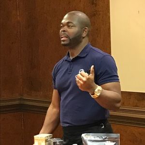 Meet your Posher, Holton