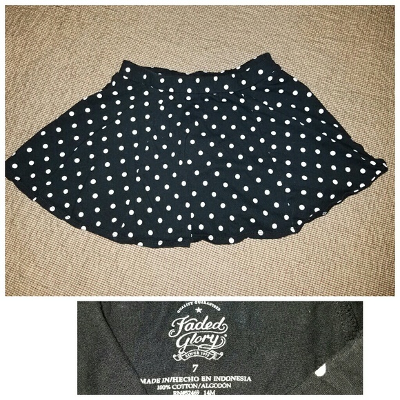 Black skirt with white polka dots- girls size 7 - Picture 1 of 1