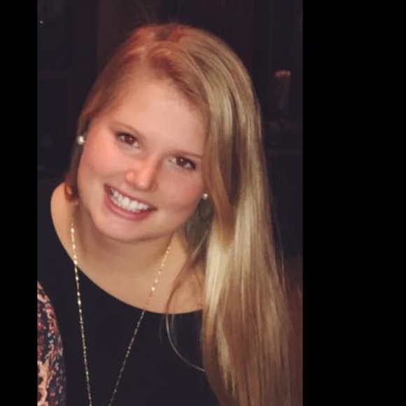 Meet your Posher, Macee - Picture 1 of 1