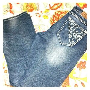Cowgirl up jeans with bling pockets on back