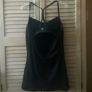 Black lululemon tank