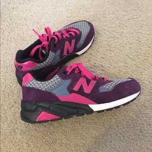 New Balance Tennis shoes