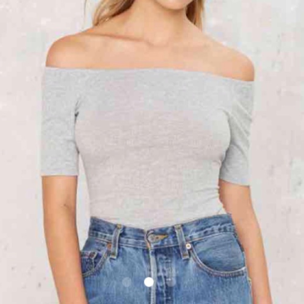 Off The Shoulder Gray Tee