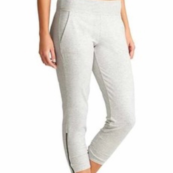 Athleta Pants - Athleta Palomar Capri pants in light gray heather