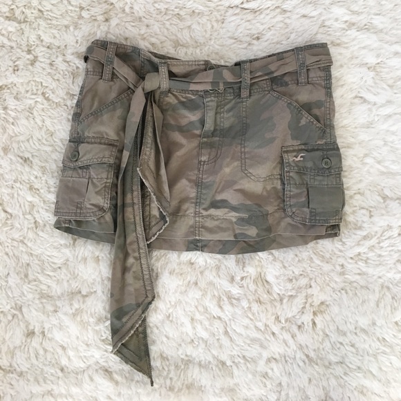 Hollister Dresses & Skirts - Army green skirt