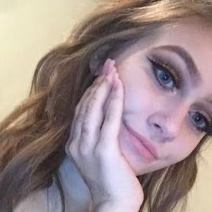 Meet your Posher, Sabrina