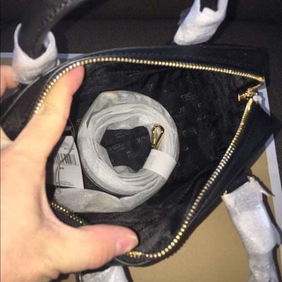 👜👑MK Saffiano satchel👜black - Picture 3 of 7