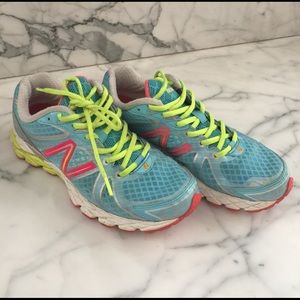 Women's New Balance REVLite Running Shoes Size 6