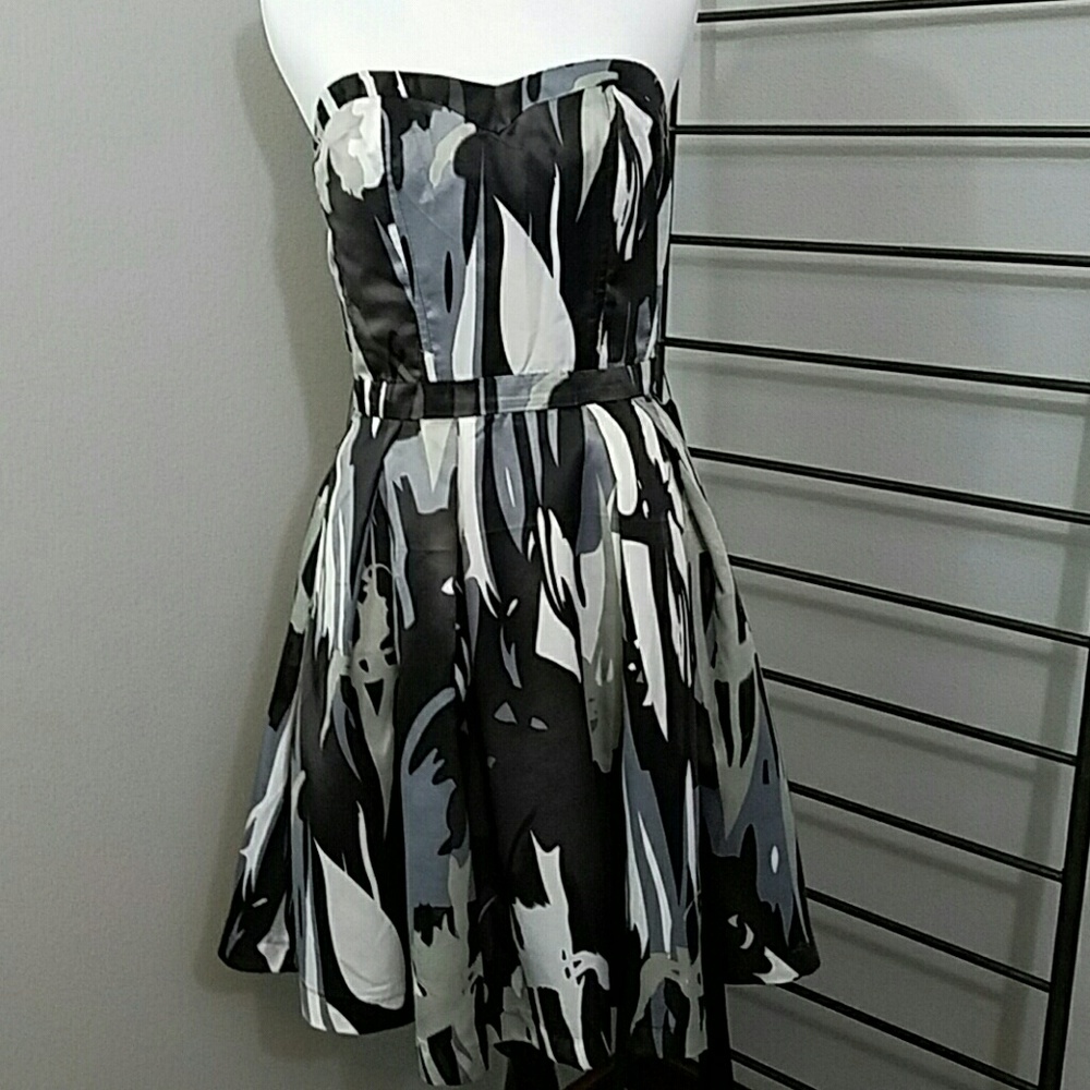 Sweetheart strapless dress
