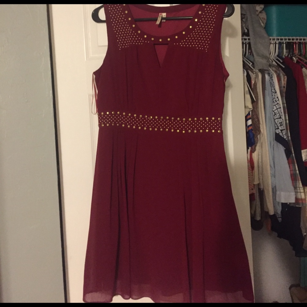 Dress - Picture 1 of 1