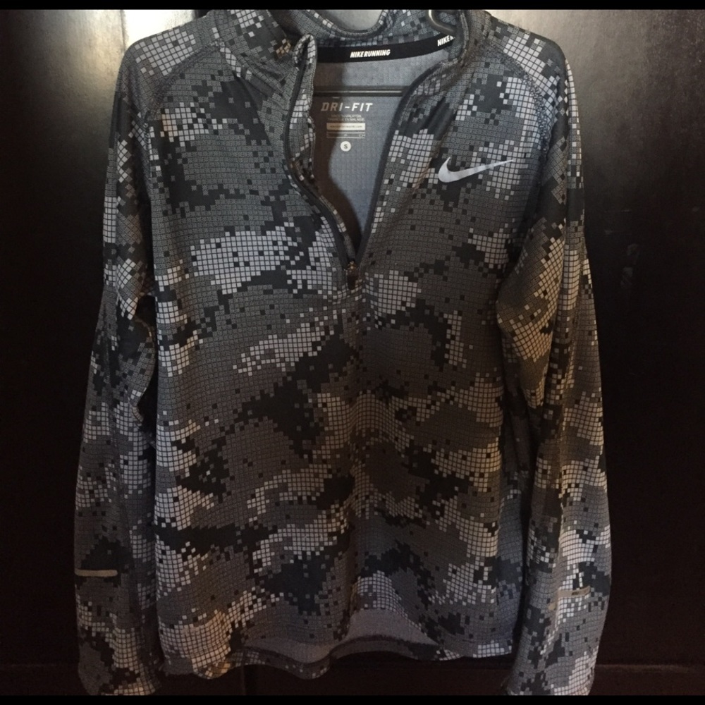 Nike Dri-Fit 1/4 Zip Pullover