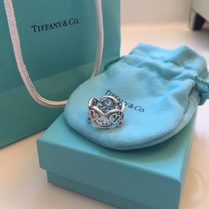 Authentic  Tiffany & Co. Paloma Picasso ring✨