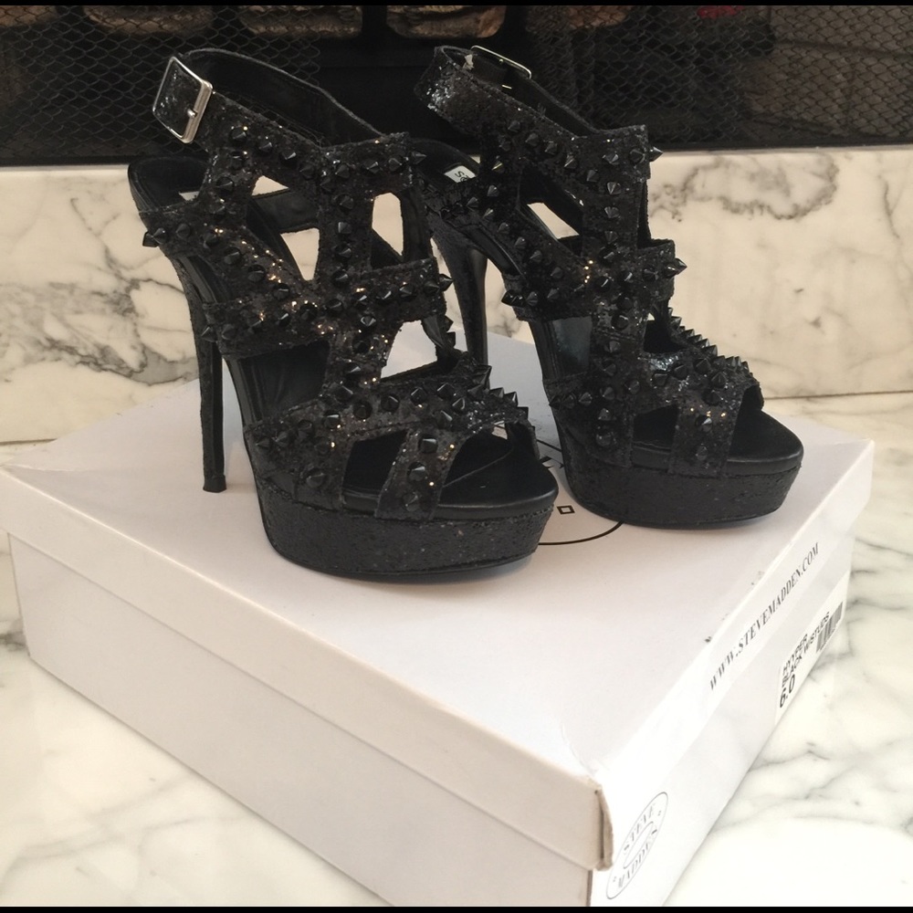 Gorgeous Black Studded Steve Madden Platform Heels