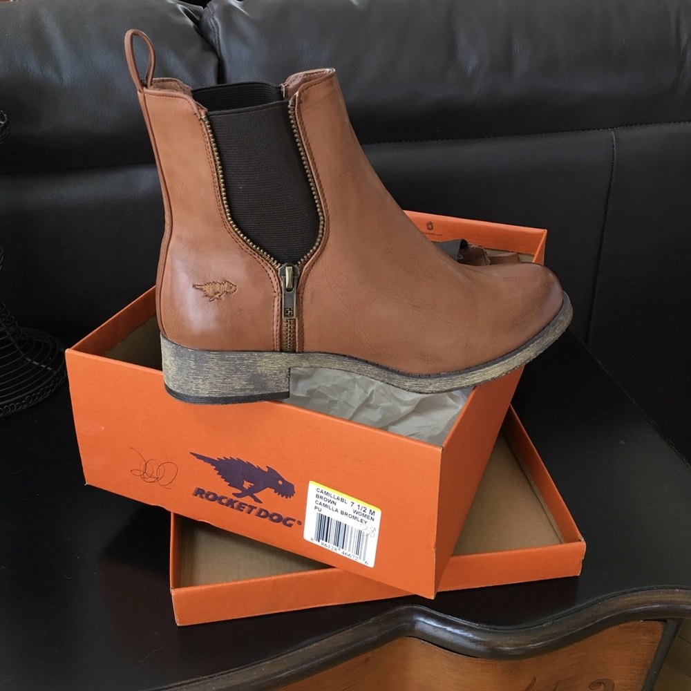 ⚡️Final Sale⚡️Rocket Dog!! ankle booties.