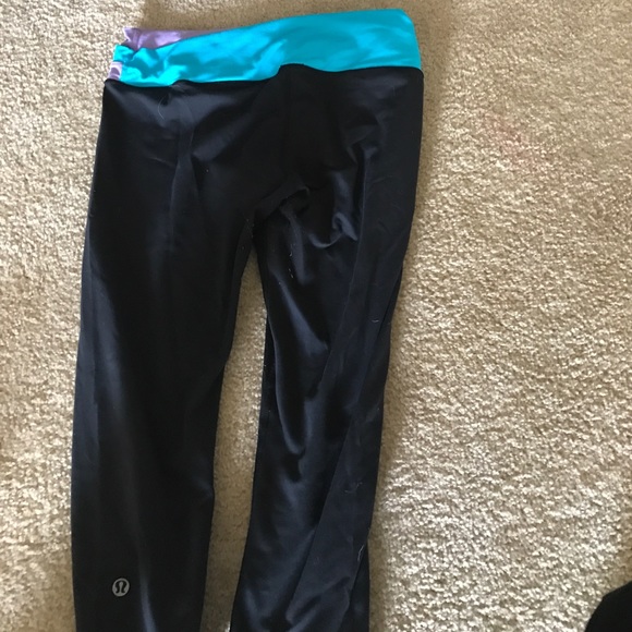 Lululemon cropped legging - Picture 2 of 2