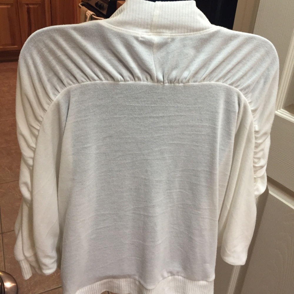 EXPRESS • Open-front Cover-up • M