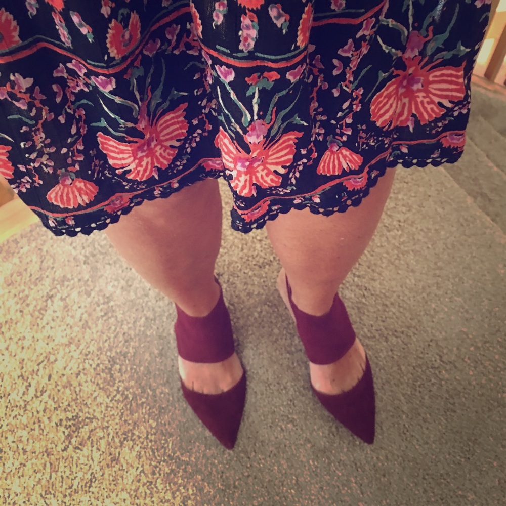 💕Stunning!! Nine West Salinda Suede heel!!