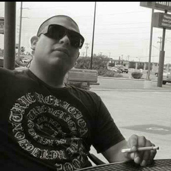 Meet your Posher, Adrian - Picture 1 of 1