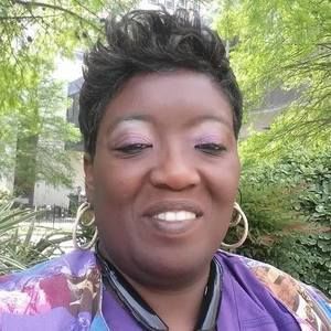 Meet your Posher, Felicia