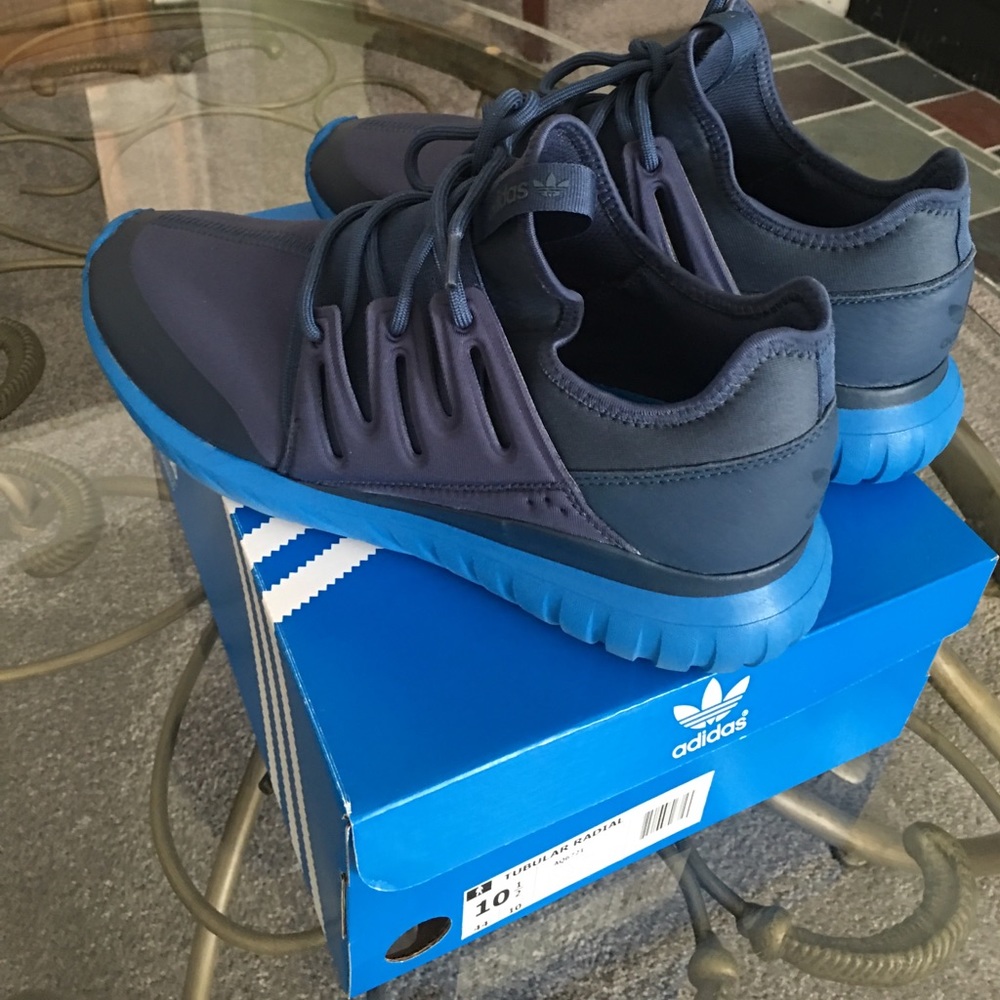 🌀Adidas Tubular Radial 🌀