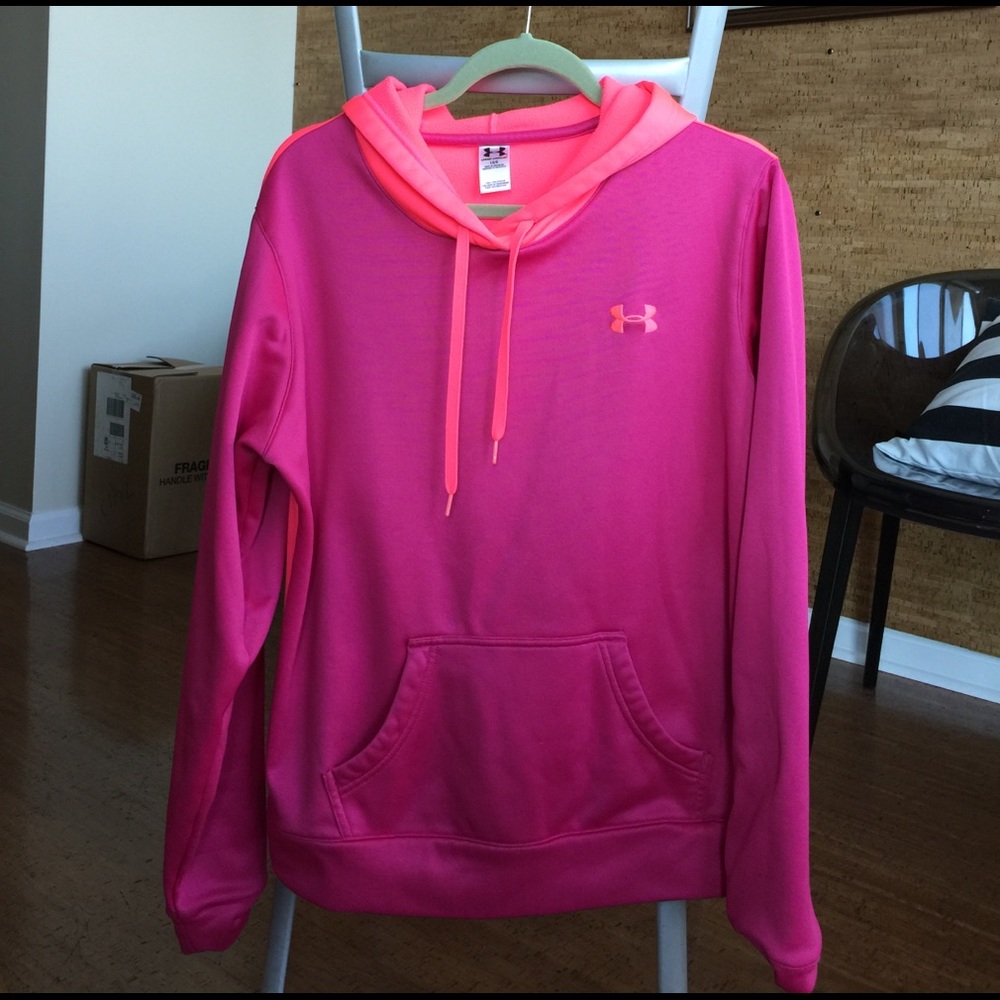 Pullover hoodie