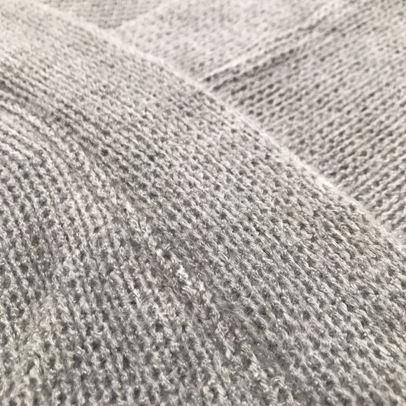 COMING SOON🌷Off the Shoulder top Sweater - Picture 7 of 8